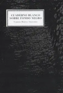 CUADERNO BLANCO SOBRE FONDO NEGRO